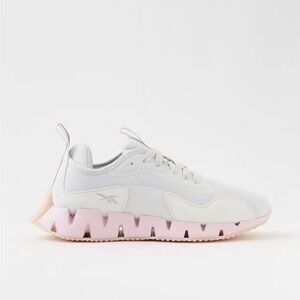 Reebok Zig Dynamica Sneaker Pink